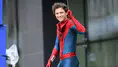 Yeni 'Örümcek Adam' filminin setinden ilk fotoğrafları Tom Holland'ın kendisi paylaştı