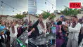 DJ Mahmut Orhan köyünde mini konser verdi: Bayramda ritme köy halkı eşlik etti