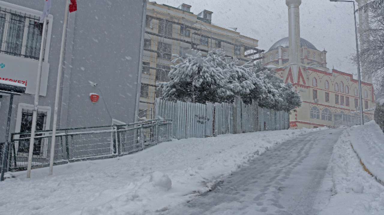 İstanbul beyaz gelinliğini giyindi 8