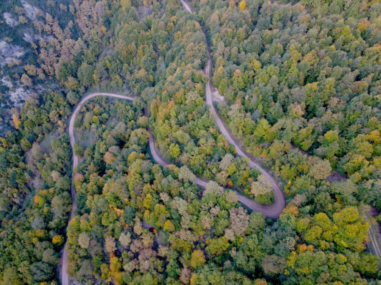 Kastamonu'daki Loç Vadisi ziyaretçilerini sonbahar renkleriyle ağırlıyor 8