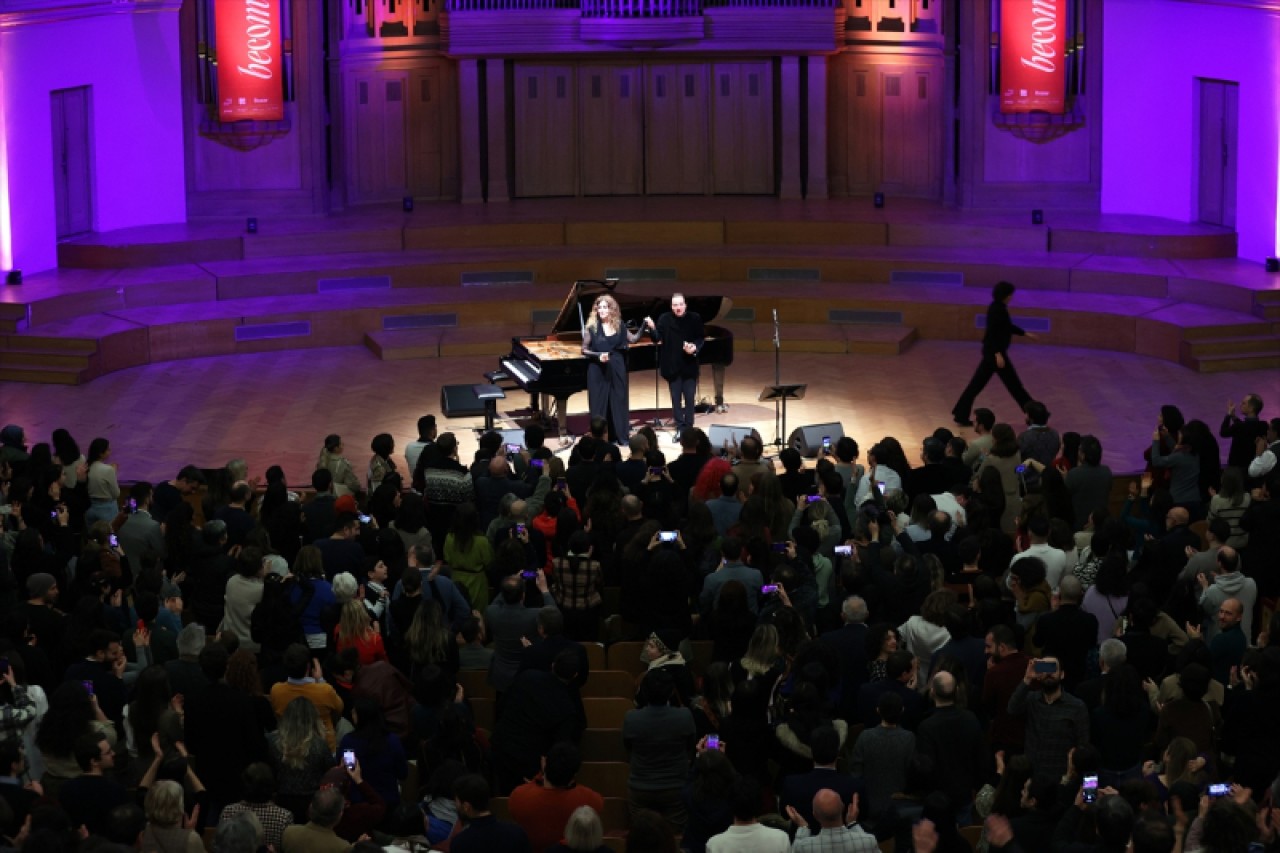 Fazıl Say ve Serenad Bağcan depremzedeler için Brüksel'de sahne aldı 11