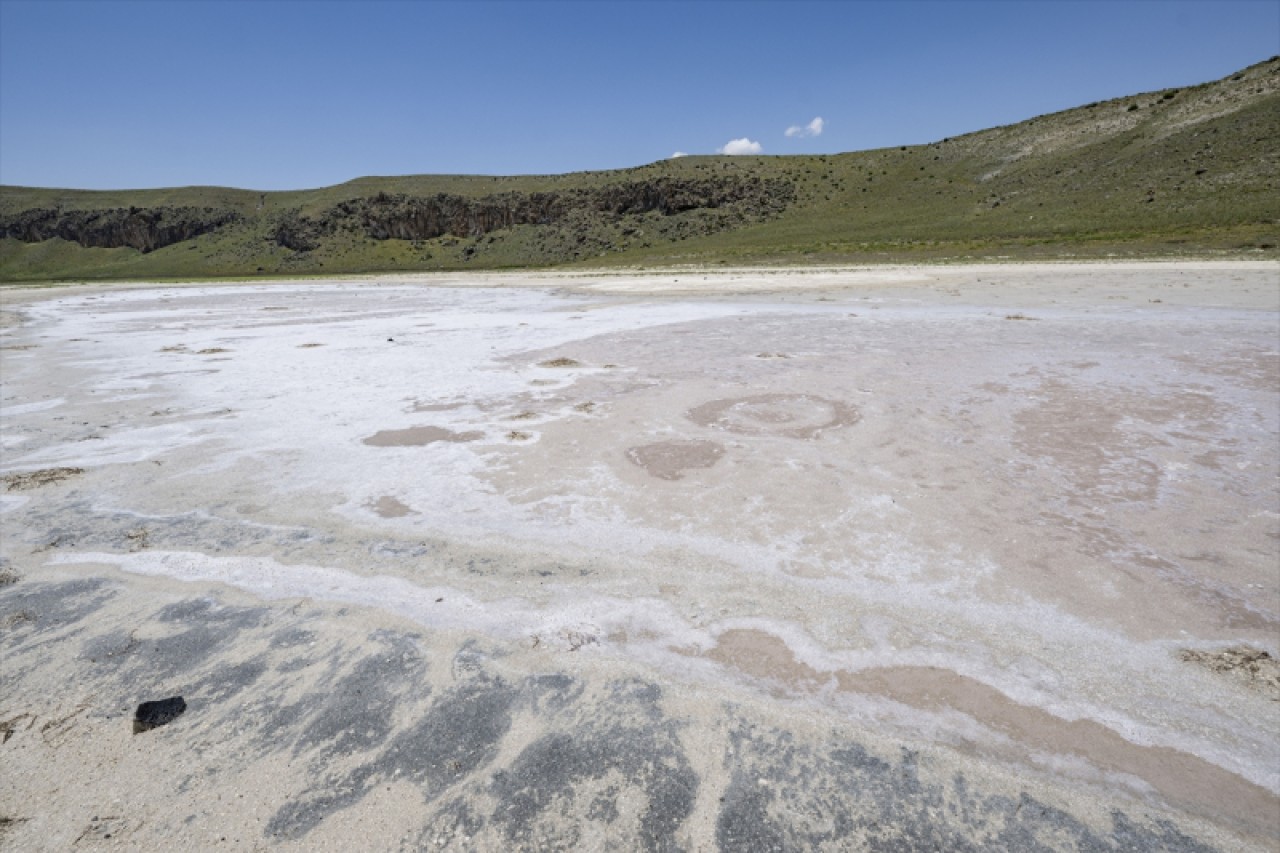 Kuraklığın gölgesindeki Meke Gölü 6