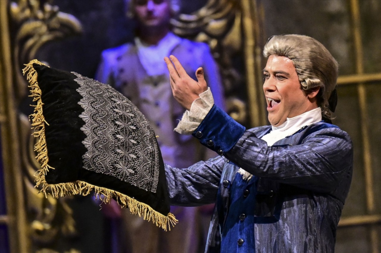 ADOB yeni sanat sezonunda perdesini "Andrea Chenier" operasıyla açtı 14