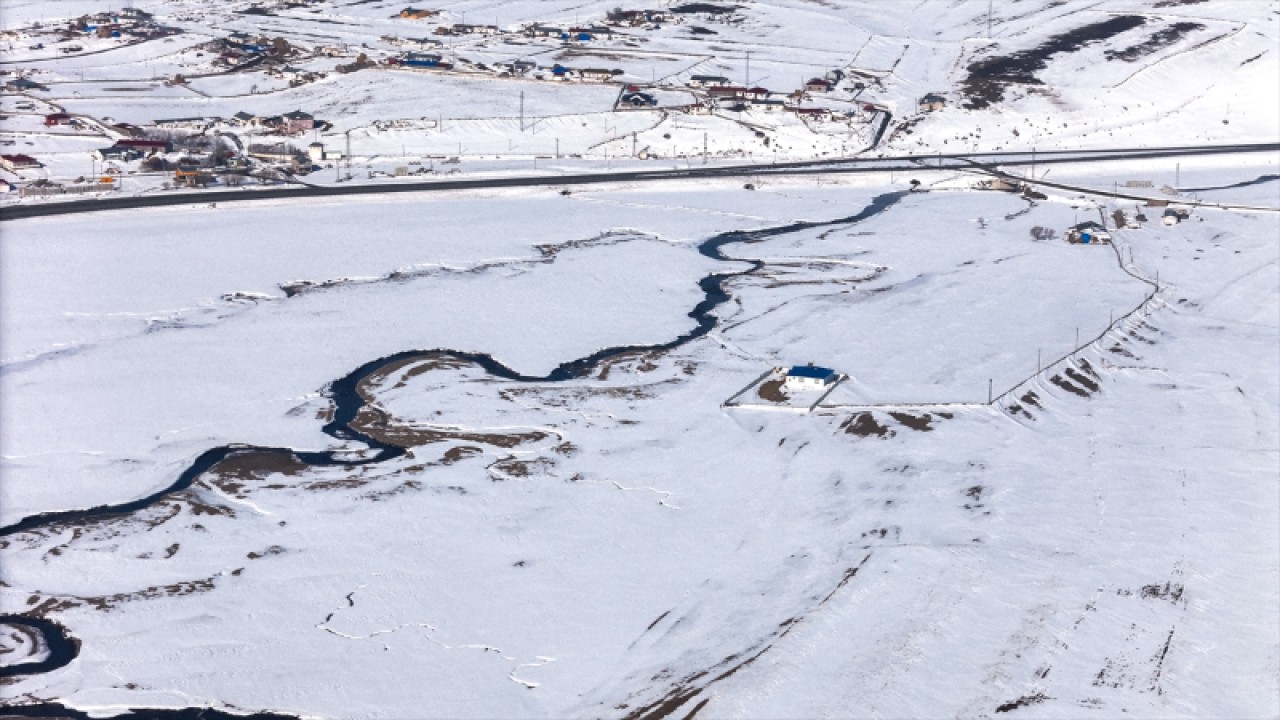 Kars-Ardahan sınırındaki menderesler her mevsim farklı güzelliğe bürünüyor 9
