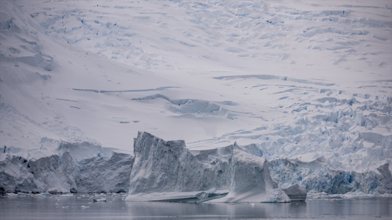 Türk bilim insanlarından yeni rapor: Antarktika'da Türkiye büyüklüğünde buz eridi 9