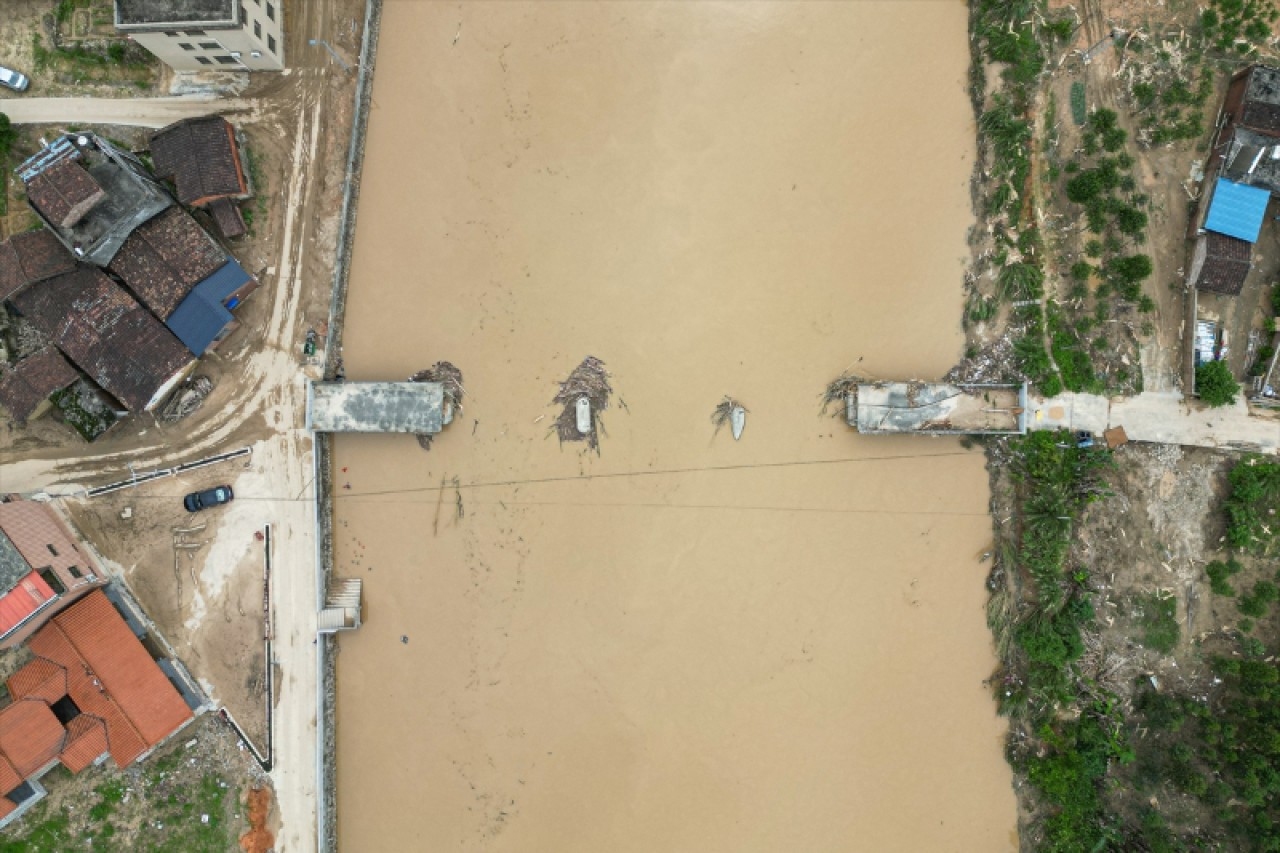 Çin'de yaşanan sele dönüşen şiddetli yağış Guangdong eyaletini vurdu 5