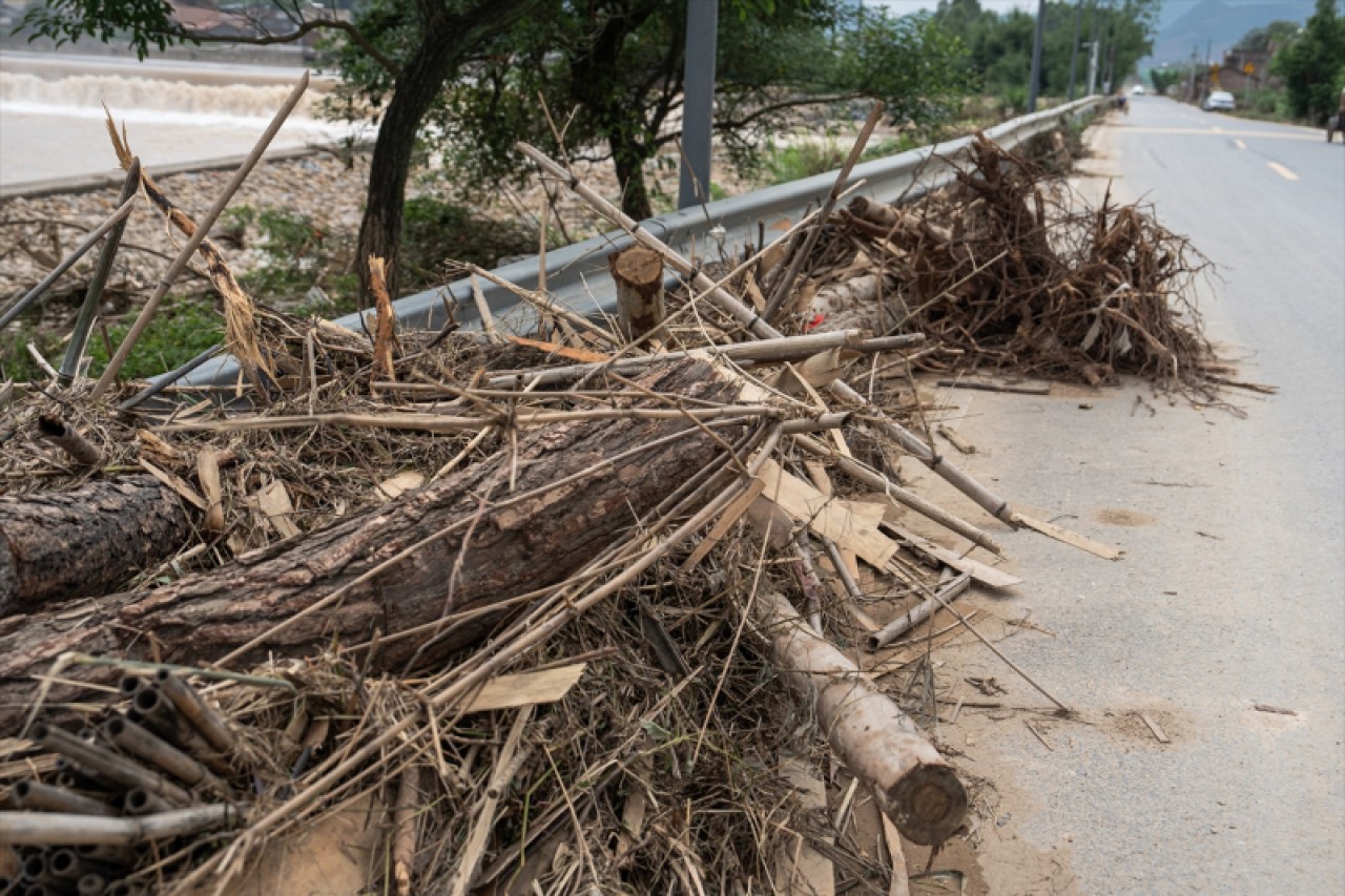 Çin'de yaşanan sele dönüşen şiddetli yağış Guangdong eyaletini vurdu 10