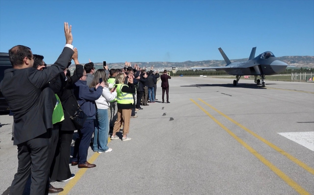 Milli muharip uçak KAAN, ikinci uçuşunu başarıyla tamamladı 3