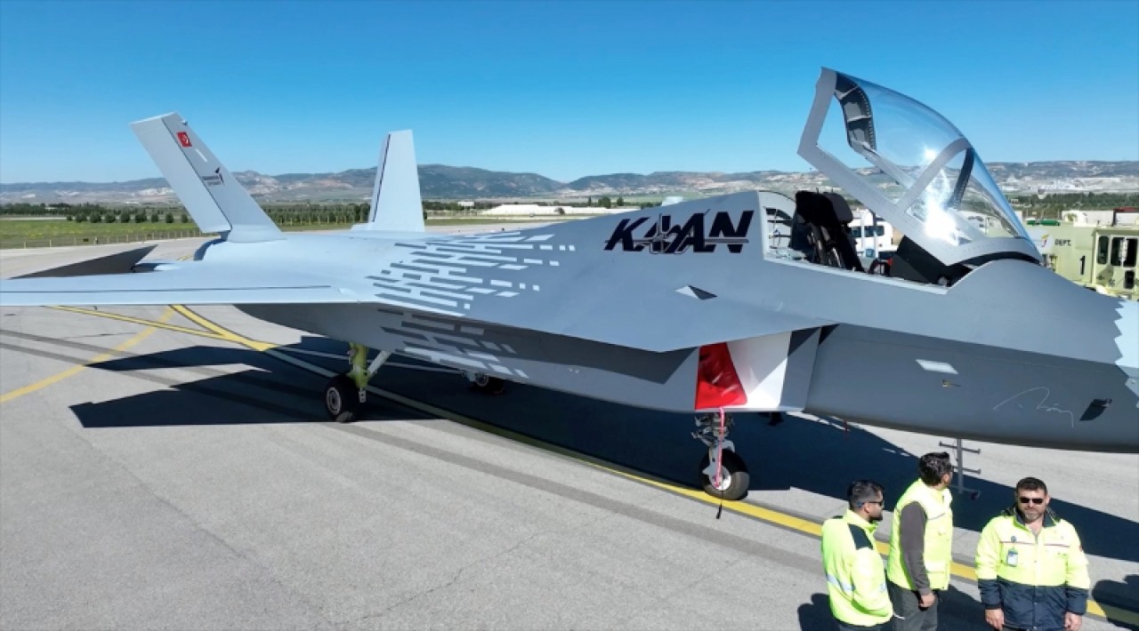 Milli muharip uçak KAAN, ikinci uçuşunu başarıyla tamamladı 5