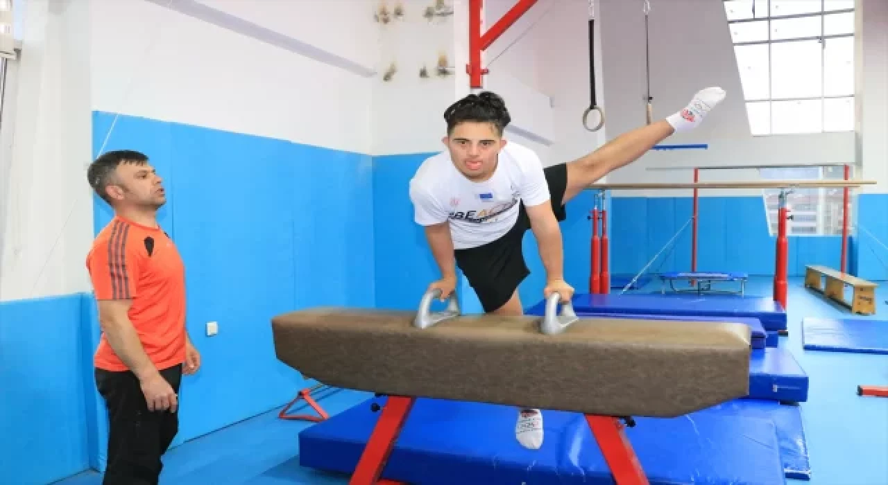 Altı kez Türkiye şampiyonu olan down sendromlu Birkan, Dünya Şampiyonası’nda altın madalyayı hedefliyor