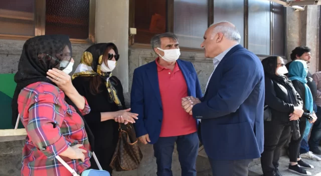 Şenol Güneş’in kayınvalidesi son yolculuğuna uğurlandı