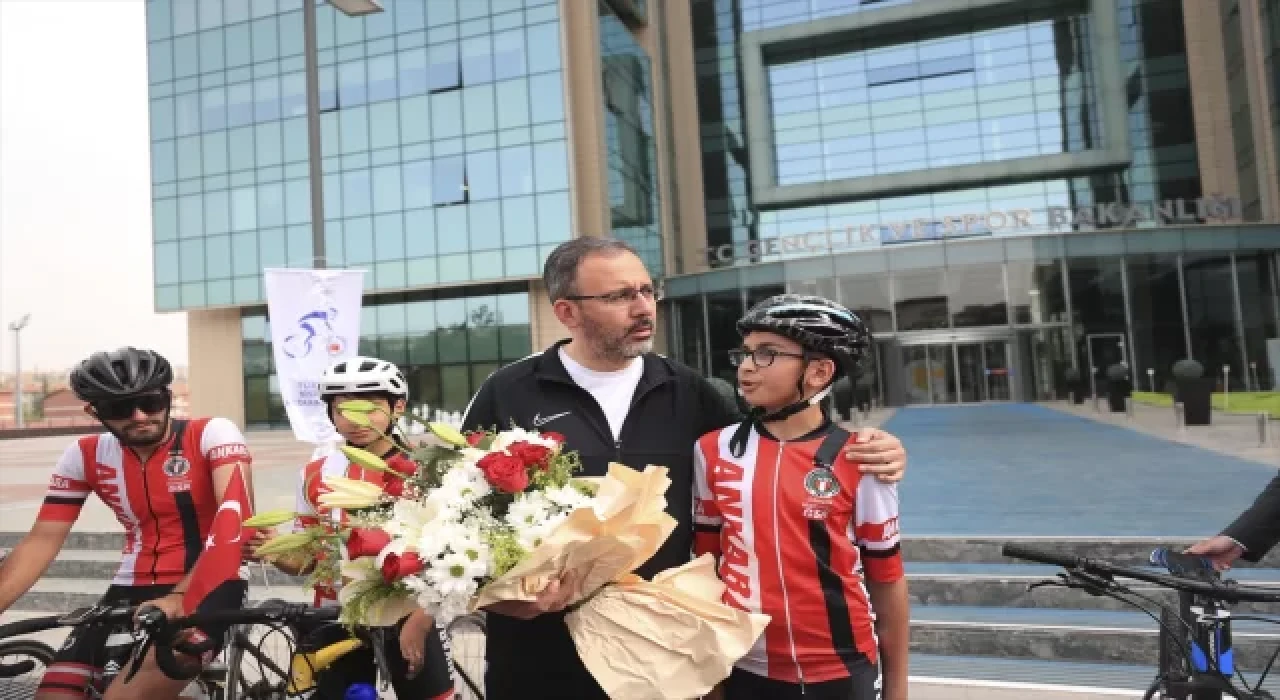 Bakan Kasapoğlu: ”Bisiklet sporunun tabana yayılması adına çalışmalarımızı sürdüreceğiz”