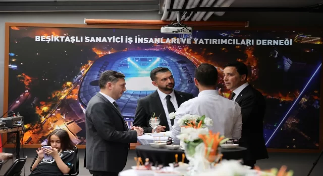 Beşiktaş Kulübü Başkanı Ahmet Nur Çebi, Ankara’da dernek açılışına katıldı