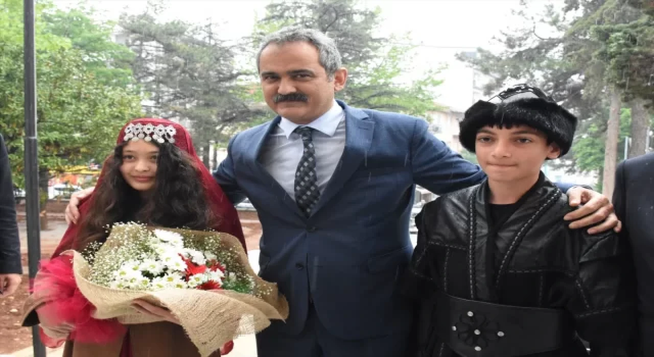 MEB, okullarda ”kültür okuryazarlığı” eğitimi başlatıyor