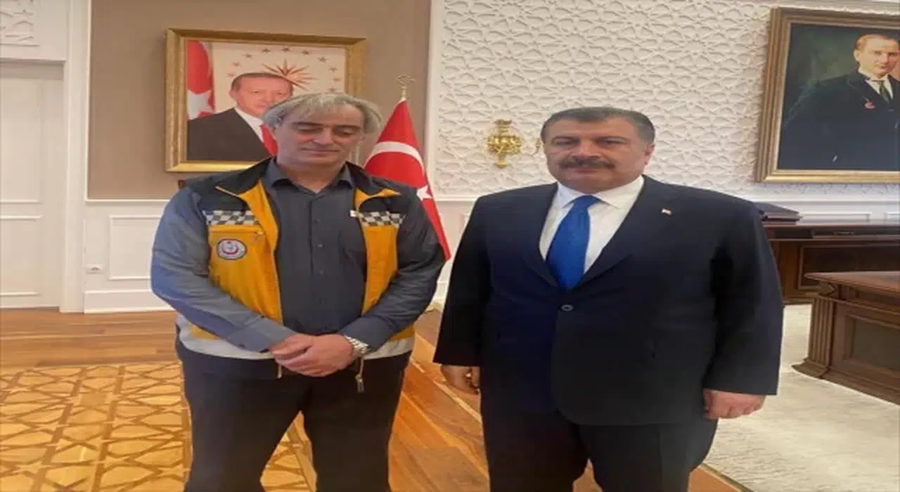 Sağlık Bakanı Koca, o ambulans şoförüyle bir araya geldi