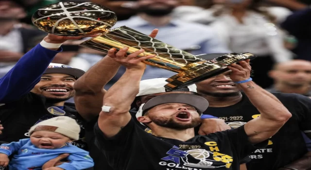 NBA’de 20212022 sezonunun şampiyonu Golden State Warriors