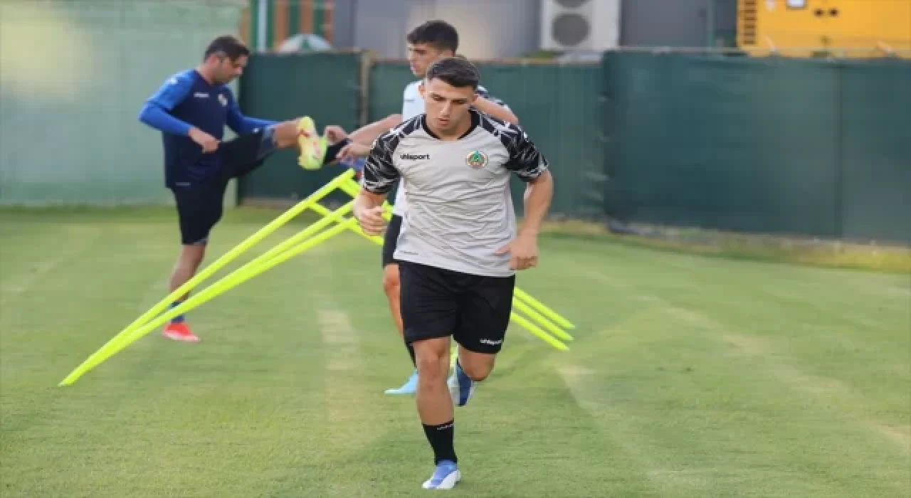 Alanyaspor, yeni sezon hazırlıklarına başladı 