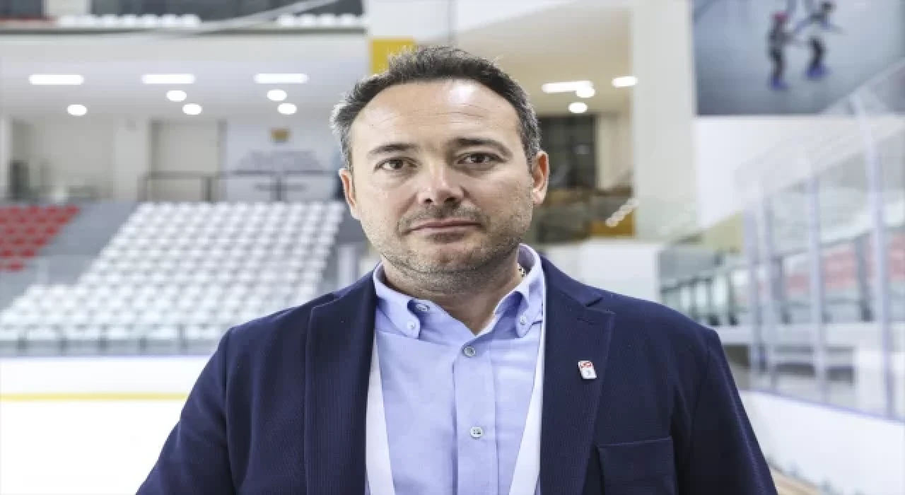 Buz hokeyinde genç kadınların hedefi madalya