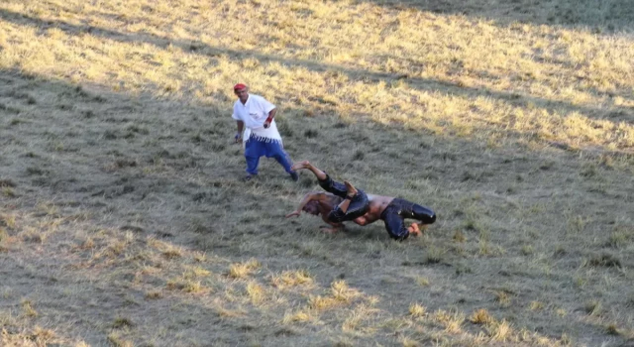 661. Tarihi Kırkpınar Yağlı Güreşleri finalinde rakibi Mustafa Taş’ı yenen Cengizhan Şimşek başpehlivan oldu