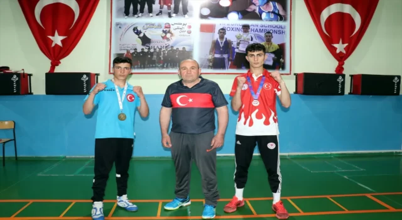 Van’ın ”demir yumrukları”, başarılarıyla boksa olan ön yargıyı kırıyor