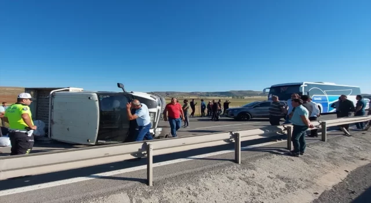 Sivas’ta trafik kazası: 3 yaralı