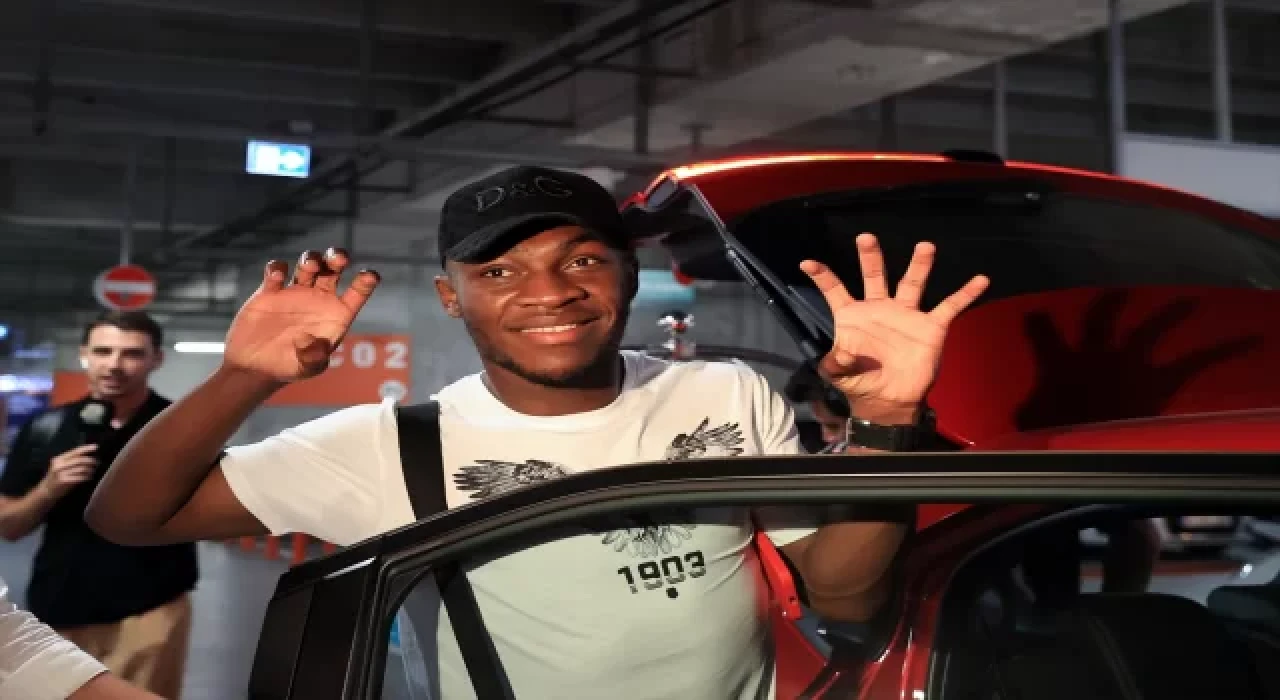 Muleka, Beşiktaş için İstanbul’da 