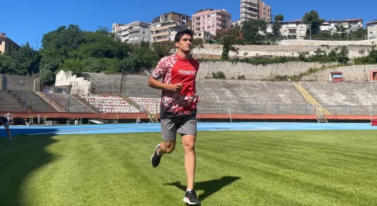 Öğretmenlerinin tavsiyesiyle spora başlayan atletler yeni başarılar için ter döküyor