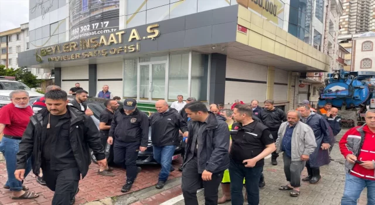 İçişleri Bakanı Soylu, selden etkilenen Esenyurt’ta konuştu: