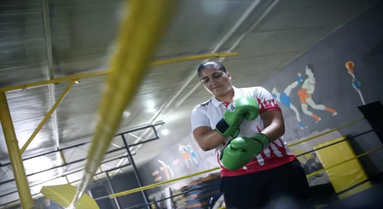 Gülizar Kara, dövüş sporları kariyerini olimpiyat madalyasıyla taçlandırmak istiyor