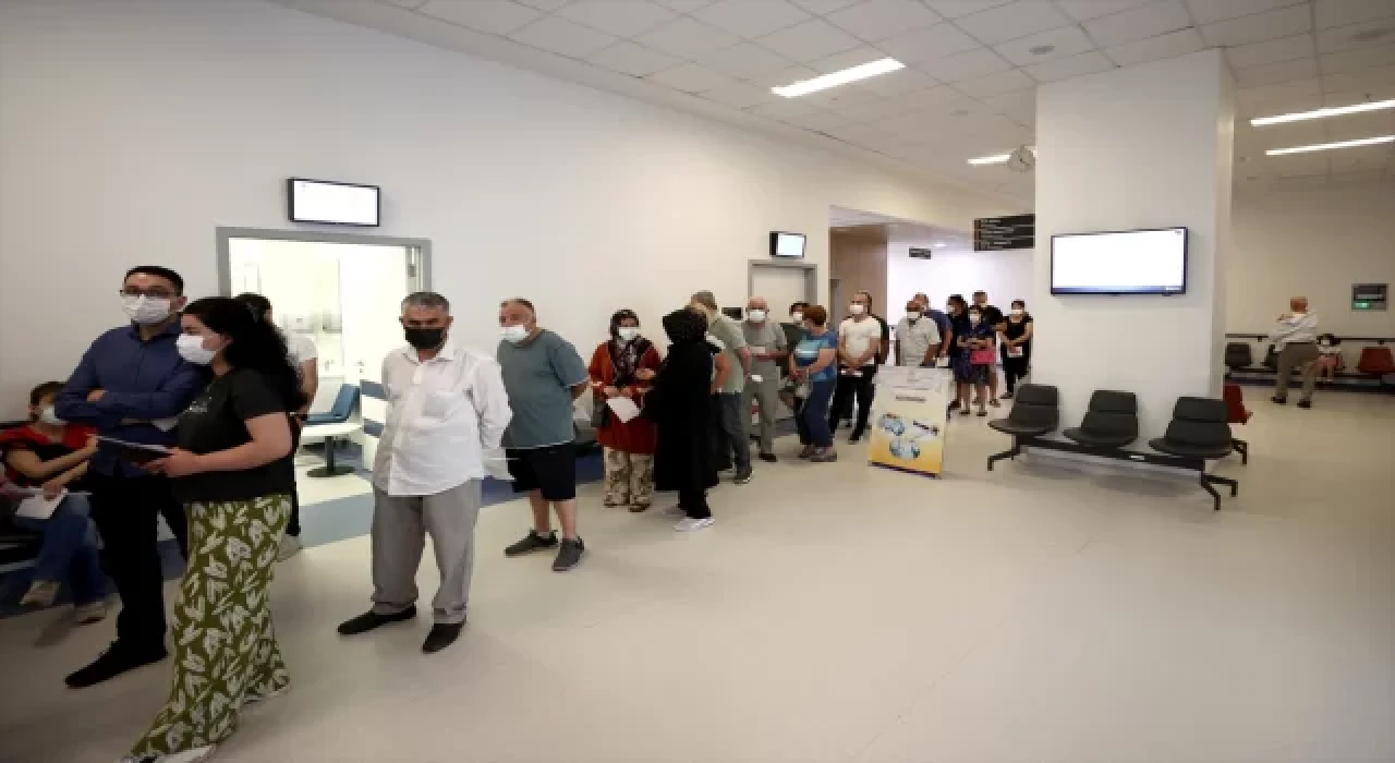 Kovid19’a karşı yeni hatırlatma dozuna yoğun ilgi