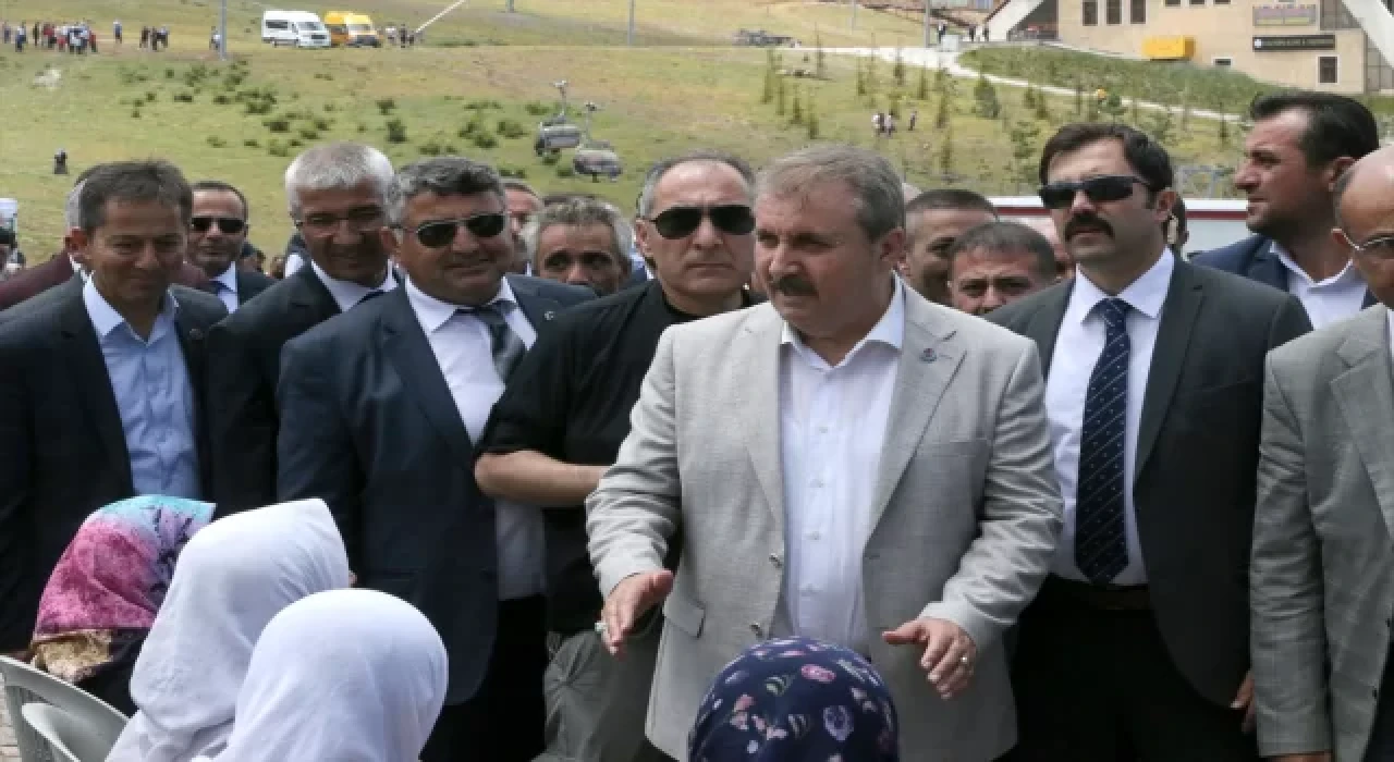 BBP Genel Başkanı Destici Sivas’ta ”Birlik Festivali”nde konuştu: