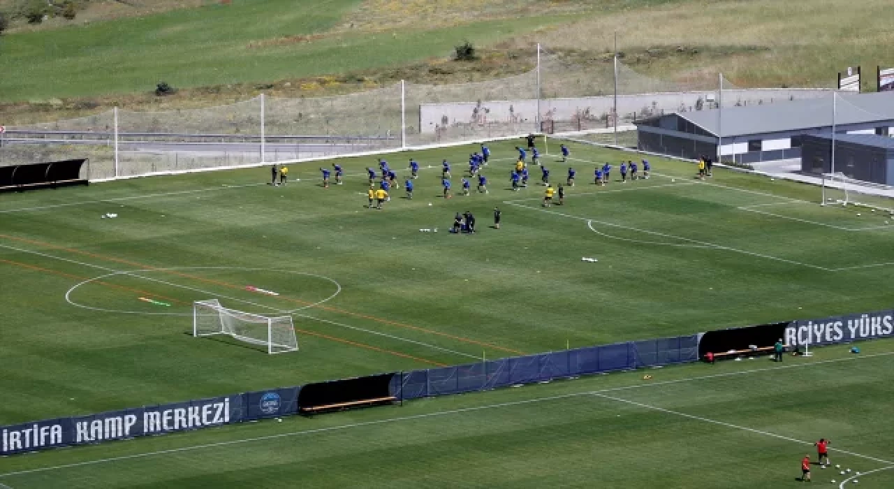 Erciyes Yüksek İrtifa Kamp Merkezi’ne futbol takımlarının ilgisi artıyor 