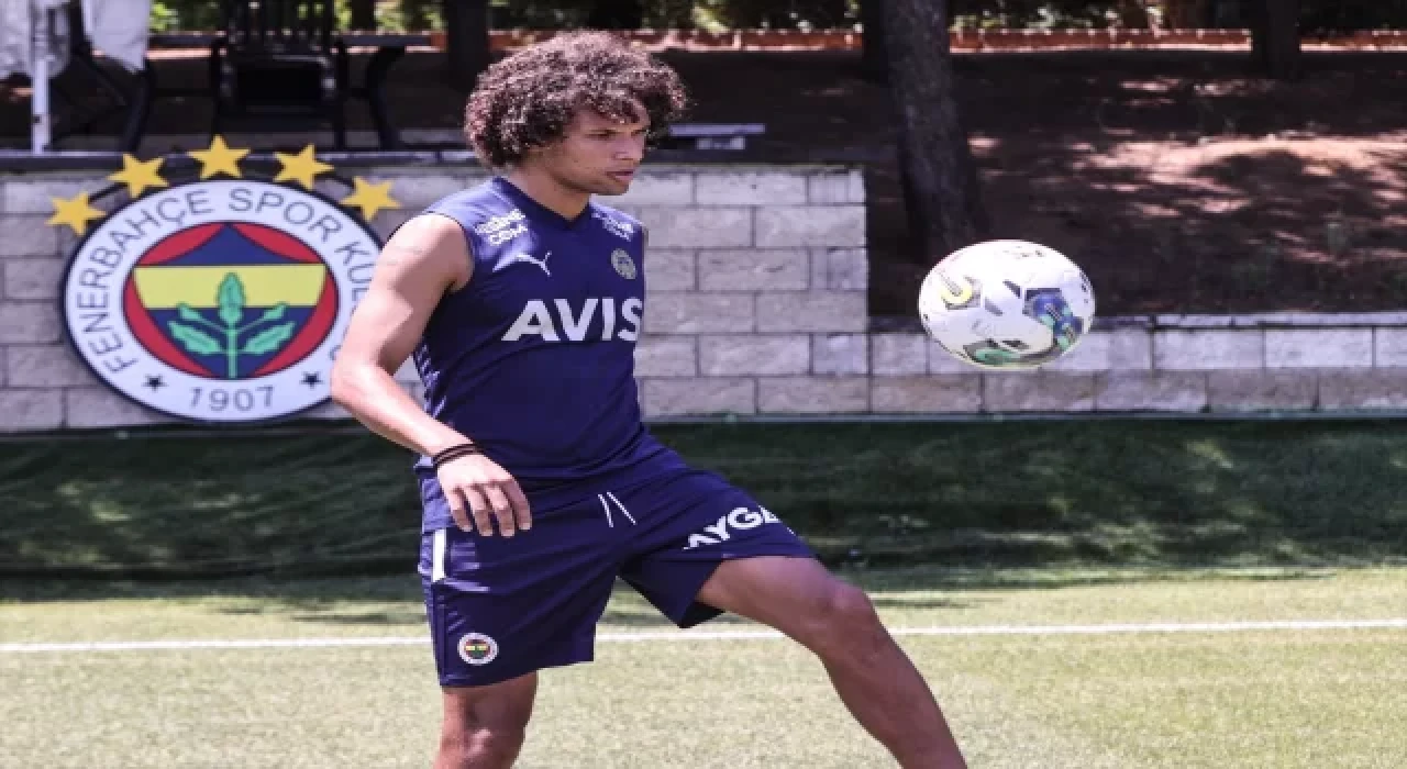 Fenerbahçe’nin yeni transferi Arao, basın mensuplarına konuştu: 