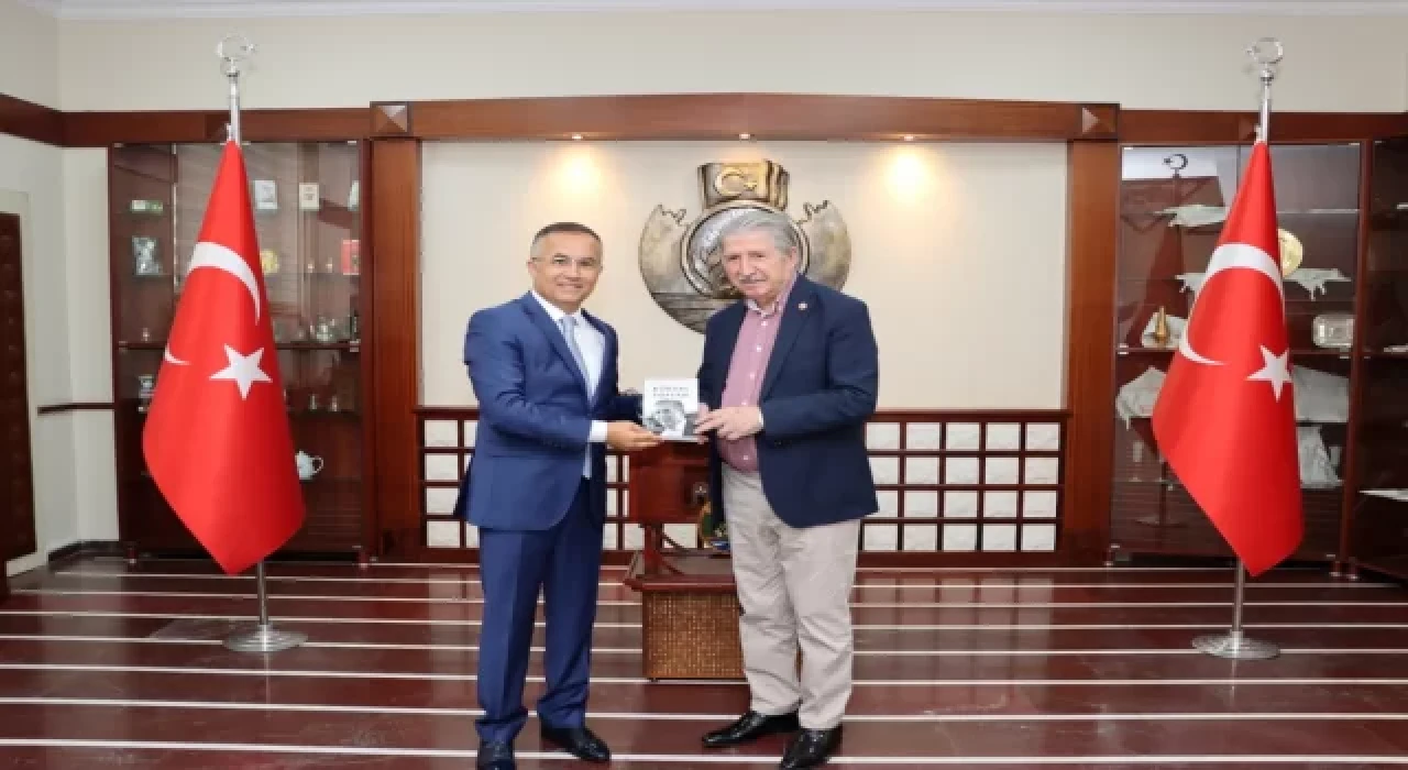 Cumhurbaşkanlığı YİK Üyesi Köksal Toptan, Rize’de ziyaretlerde bulundu