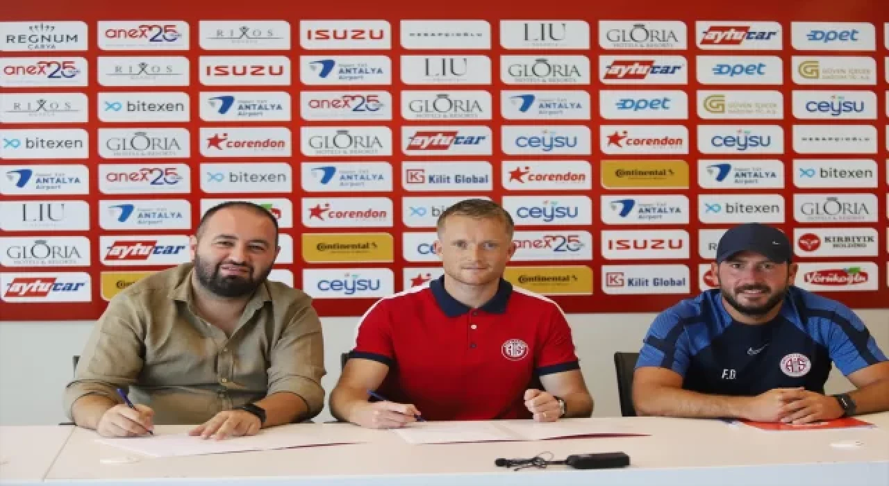 Antalyaspor, Sam Larsson’u transfer etti