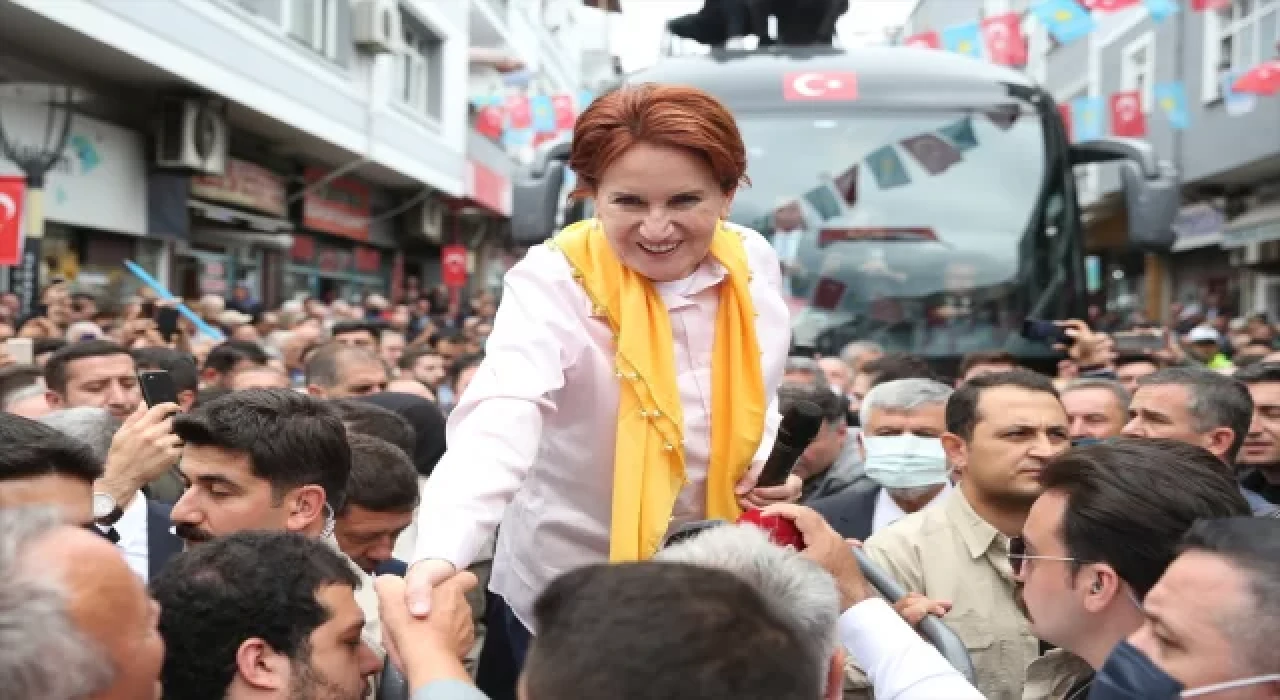 İYİ Parti Genel Başkanı Akşener, Ordu’da esnaf ve vatandaşlarla buluştu