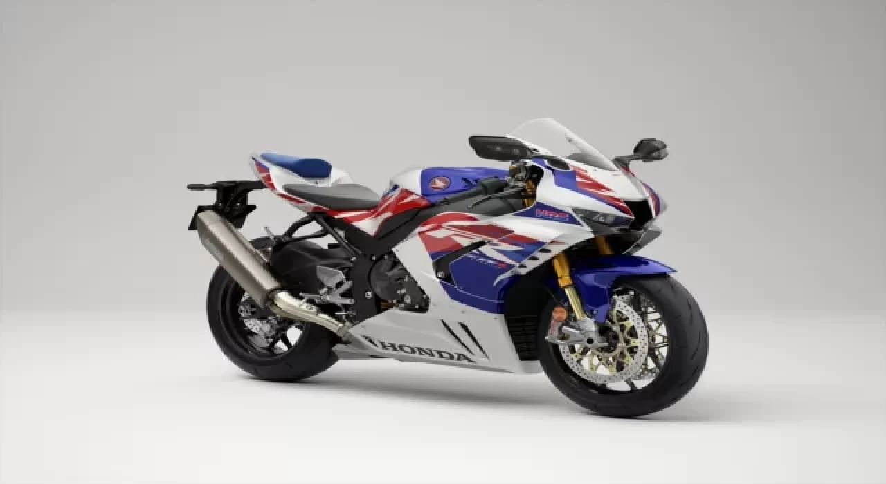Honda’nın sınırlı sayıda üretilen Fireblade SP 30. yıl özel serisi Türkiye’de