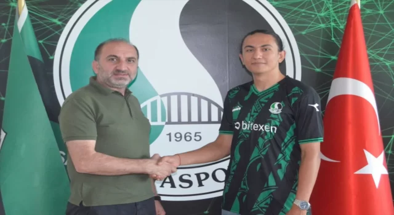 Sakaryaspor, Berat Onur Pınar’ı kiralık olarak renklerine bağladı