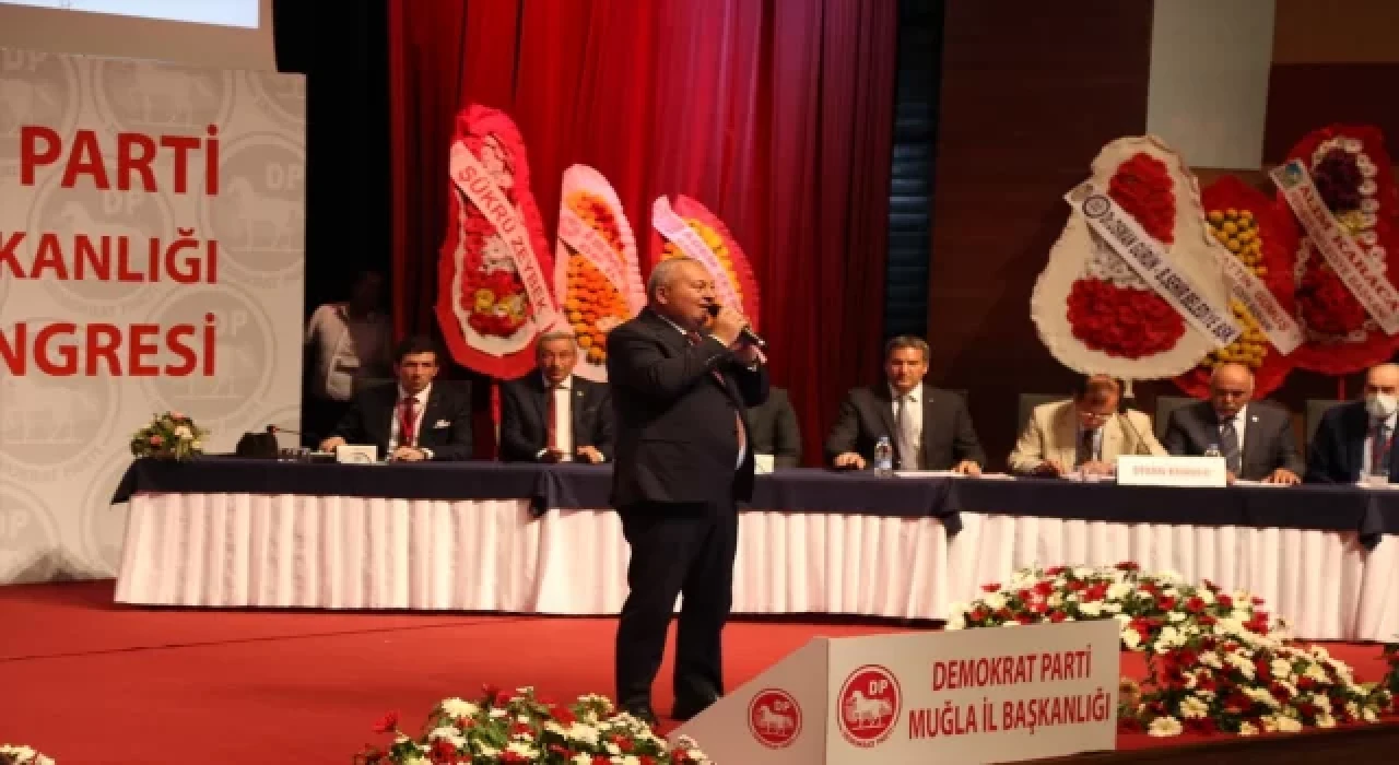 Demokrat Parti Genel Başkanı Uysal, partisinin Muğla İl Kongresi’ne katıldı