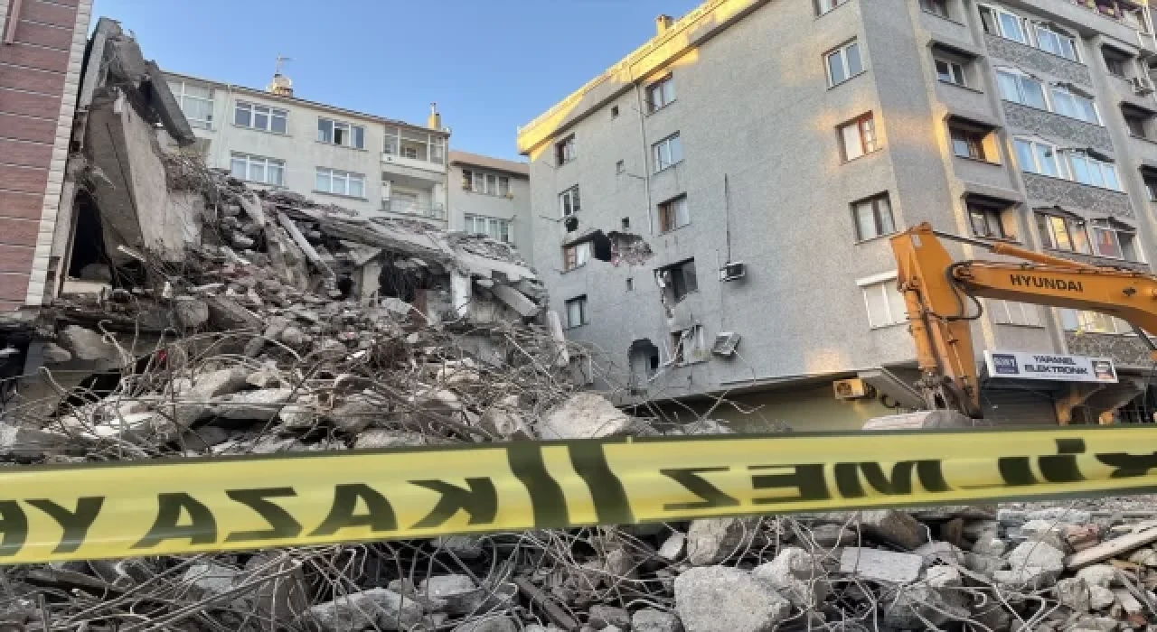 İstanbul’da yıkım sırasında zarar gören binadaki 5 daire boşaltıldı