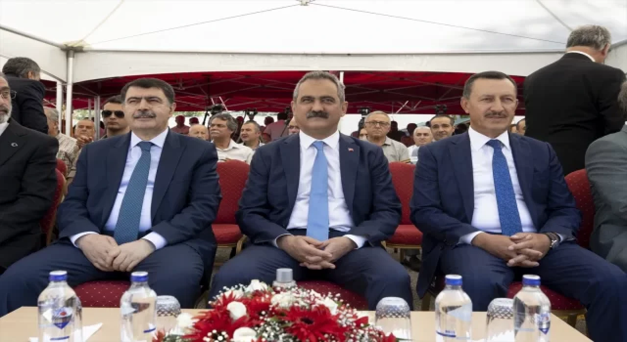 Milli Eğitim Bakanı Mahmut Özer, Prof. Dr. Erol Göka Kütüphanesi’nin açılışında konuştu: