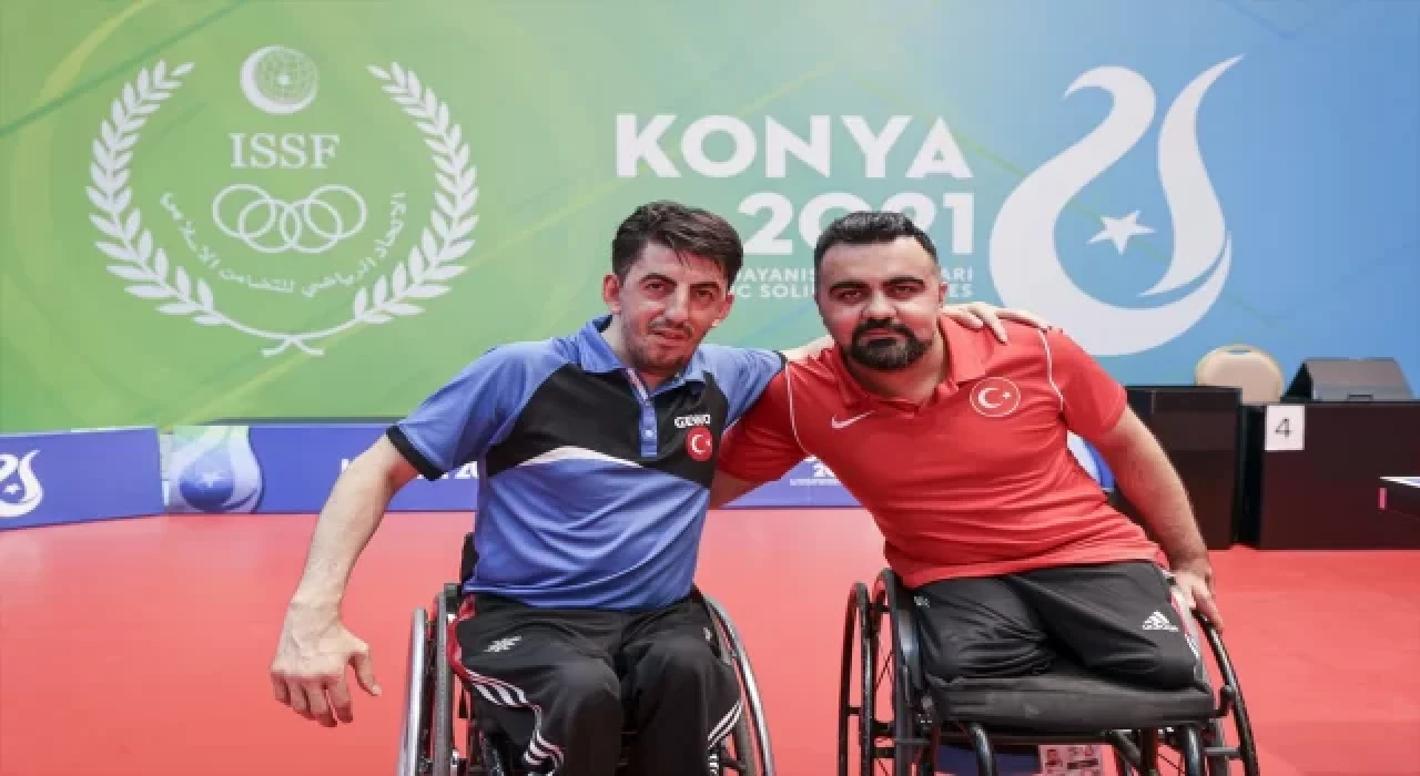 Madalya yolunda rakip, saha dışında dost