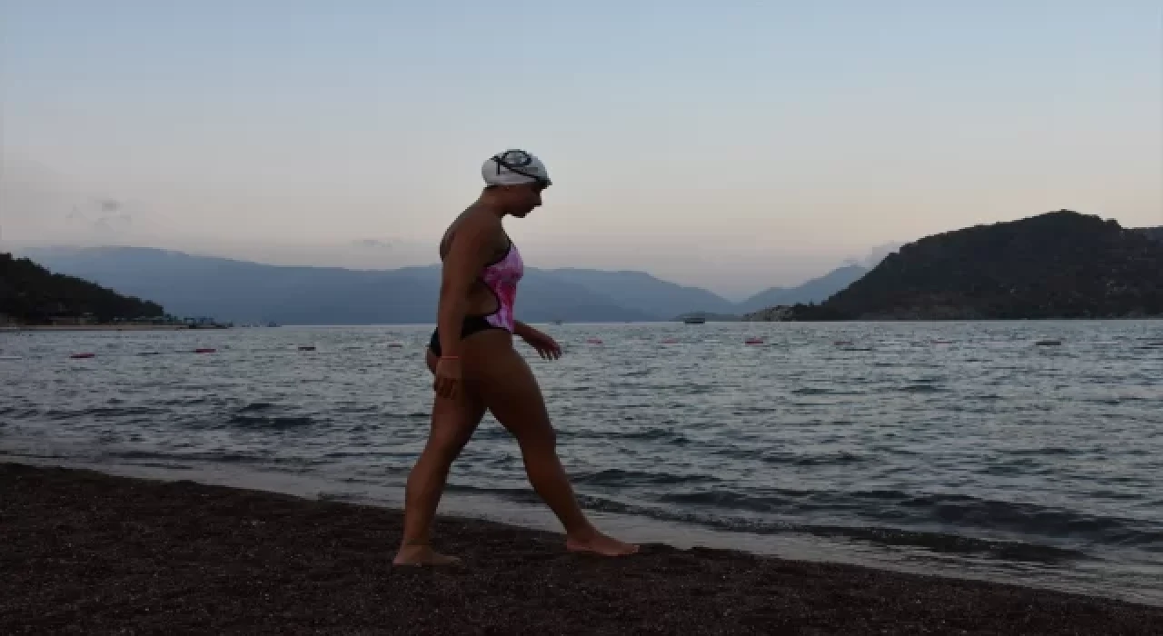 Ultra maraton yüzücüsü Bengisu, Manş Denizi’nden sonra Catalina Kanalı için hazır