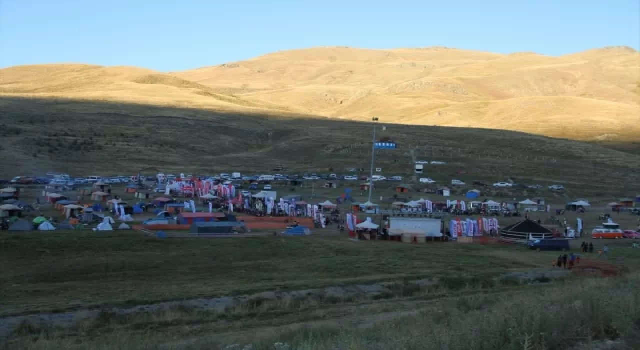 Erciyes Motosiklet Festivali’nde akrobasi gösterisi düzenlendi