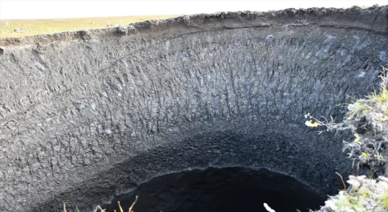 Sibirya'da meydana gelen kraterler ve orman yangınları iklim felaketinin habercisi mi?