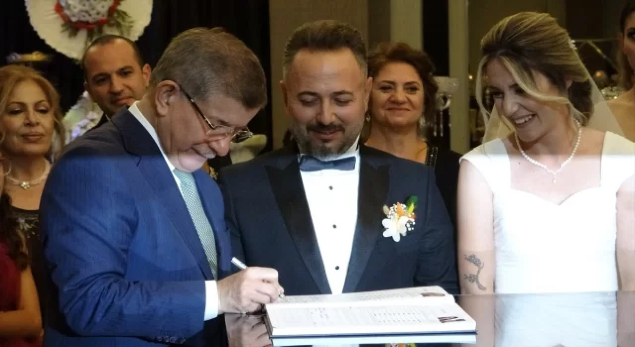 Gelecek Partisi Genel Başkanı Davutoğlu’ndan ”Başörtüsü düzenlemesi” açıklaması: