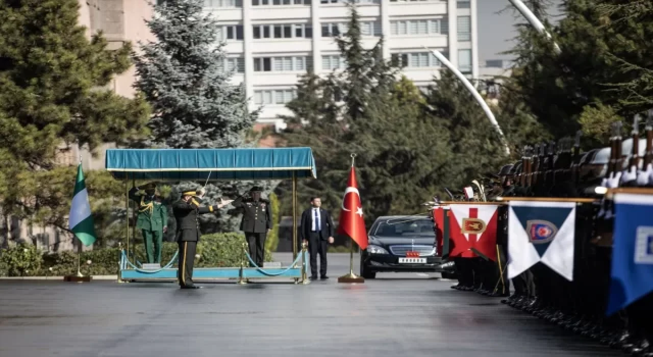 Genelkurmay Başkanı Orgeneral Güler, Nijeryalı mevkidaşı ile bir araya geldi