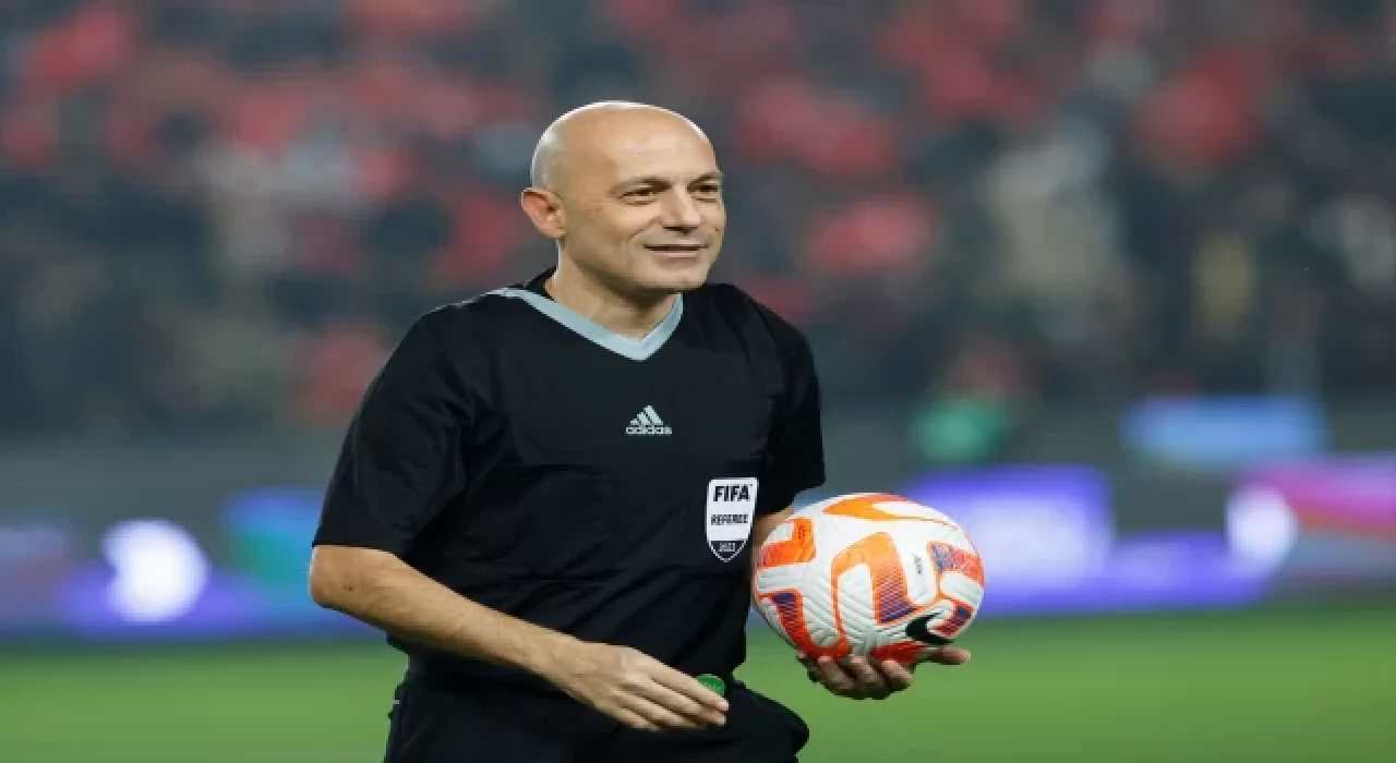 Cüneyt Çakır, Gaziantep’teki milli maçta aktif hakemlik kariyerini noktaladı