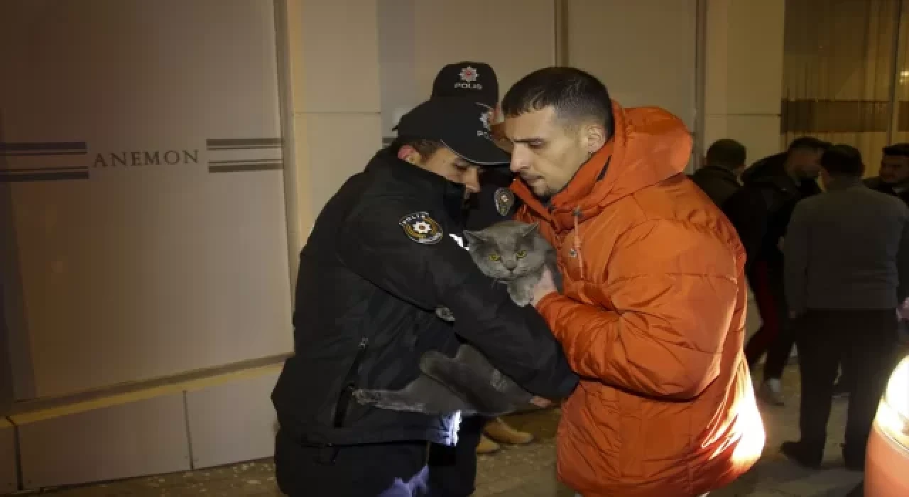 Uşak’ta 4 katlı binada çıkan yangında 7 kişi dumandan etkilendi