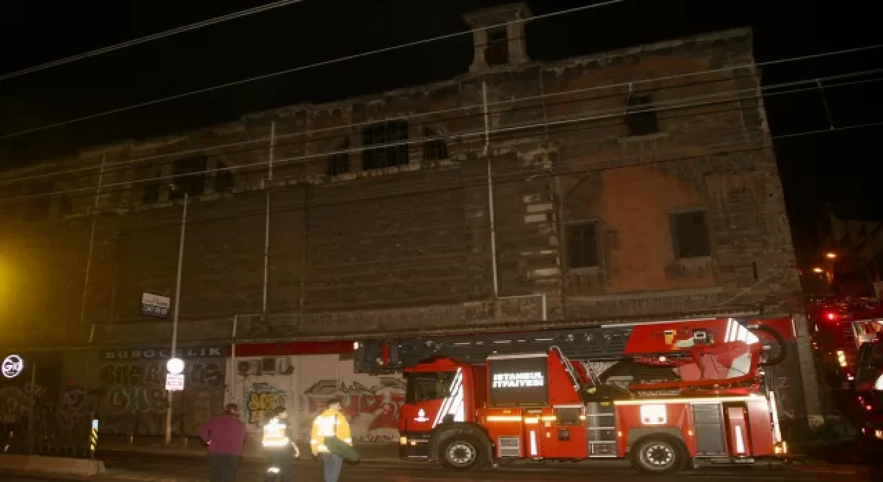 Karaköy’deki Ermeni kilisesinde yangın çıktı